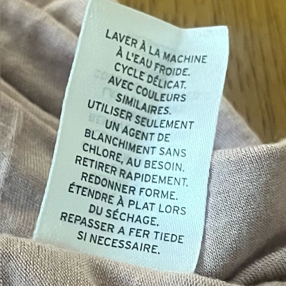 Halogen sleeveless tank top with keyhole at the back, size small - Picture 6 of 7